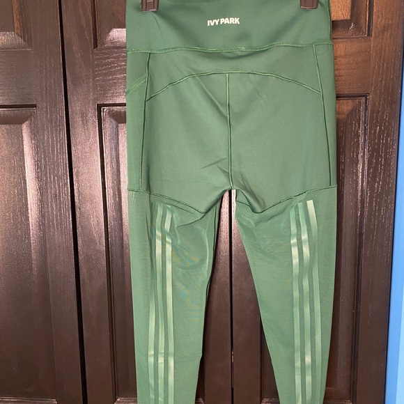 IᐯY ᑭᗩᖇK X ADIDAS - Dark Green Mesh Tights - Picture 2 of 4